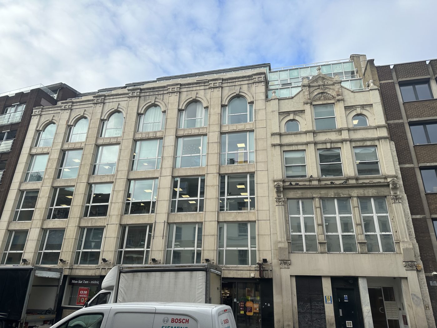 BOROUGH HIGH STREET, SOUTHWARK, LONDON SE1